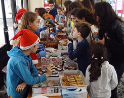 une vente de gâteaux en faveur de l’association : « Lebanese Autism Society »