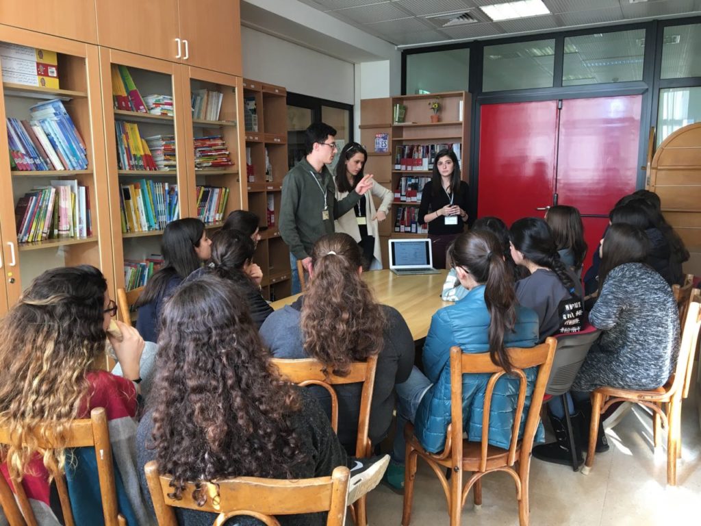 Lara Hotait, Najla Beydoun, Edwyn Assaf (anciens) étudiants en Médecine à l’AUB (19.1.2017)
