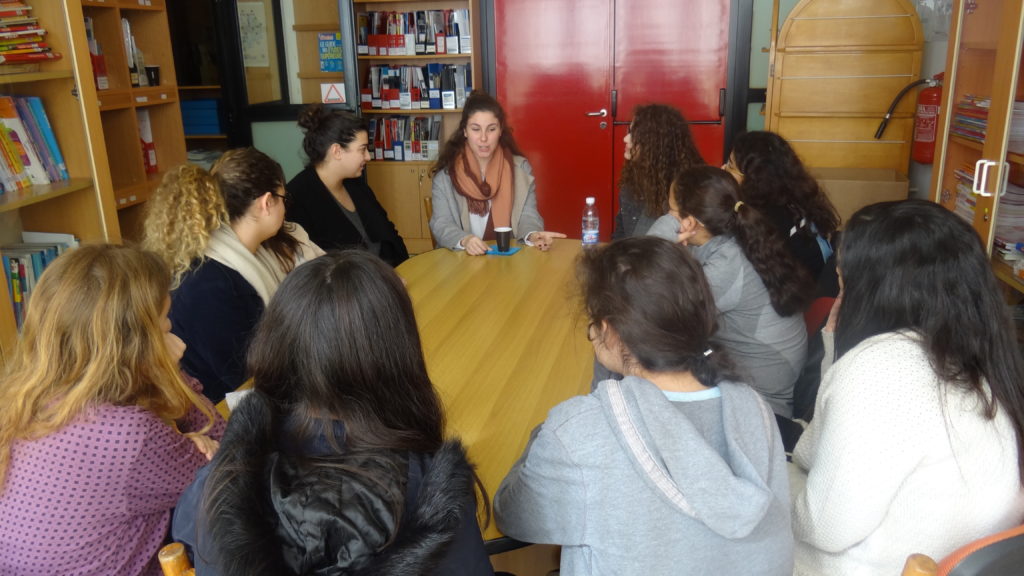 Hala Ounsi (ancienne) étudiante en L1 Sciences de l’Education Université Paul Valéry Montpellier France (7.2.2017)