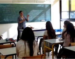 Nisrine KAWA et Zeinab KASSEM (anciennes) étudiantes en médecine à AUB (octobre 2013)